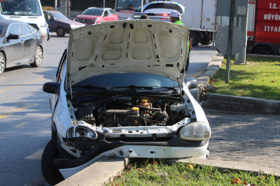 Ehliyetsiz Sürücü Kaza Yaptı: 2 Yaralı