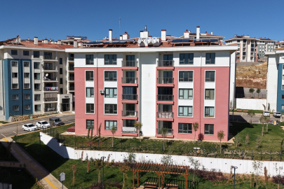 Adıyaman’da depremzedeler sıcak yuvalarına kavuşuyor