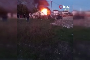 Gecekondu alev alev yandı