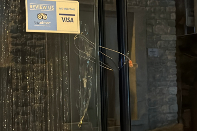 Böcek ailesinden üç kişinin ölümü: Otel mühürlendi