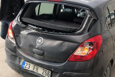 Halk Otobüsü ile Otomobil Çarpıştı: 2 Yaralı