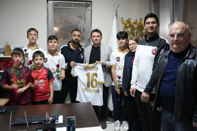 Başkan Aydın, Altınova’da Spor Kulüpleriyle Bir Araya Geldi