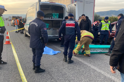 Park Halindeki Tıra Arkadan Çarptı: 1 Ölü