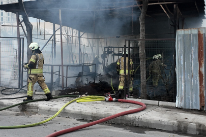 Boş Kulübe Alevlere Teslim Oldu