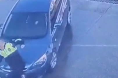 Dikkatsiz Sürücü Polise Çarptı