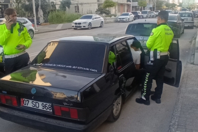 3 ayrı suçtan cezai işlem uygulanan ve aday sürücü olduğu belirlenen otomobil sürücüsünün ehliyeti de iptal edildi