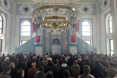 Kütahya'da yapımı tamamlanan Sefa Merve Camii ibadete açıldı