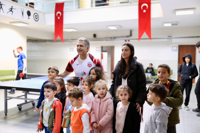 Genç Sporcularla Antrenman: Belediye Başkanı Salonda Ter Döktü