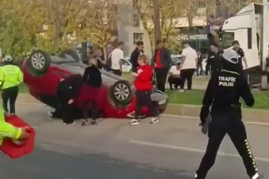 Bursa'da Feci Kaza: Otomobil Takla Attı