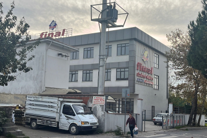 Kocaeli'de 14 öğrenci hastaneye kaldırıldı: Lisede 'tavuk' alarmı!