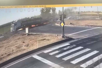 Tır Alevlere Teslim Oldu