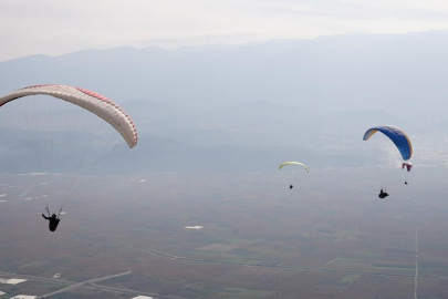 Yanan ormanlara, gökyüzünden umut serpildi