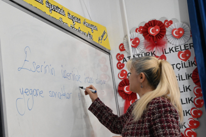 Eskişehirli öğretmen hem minikleri hem de milli sporcuları yetiştiriyor