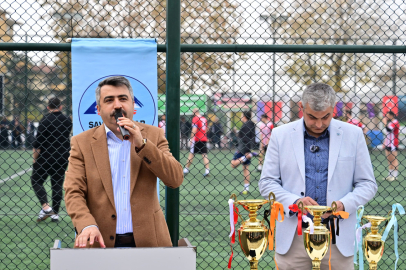 Yıldırım’da Geleneksel Futbol Coşkusu: Başkan Oktay Yılmaz Şavşat Turnuvası’nda Gençlerle Buluştu