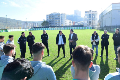 Başkan Ferhat Erol, Kestel Çilekspor Antrenmanında Genç Sporcularla Buluştu