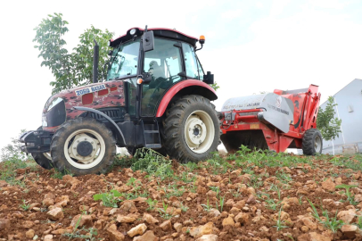 İnegöl’de Çiftçilere Destek: Taş Toplama Aracı Ücretsiz Kullanıma Sunuldu