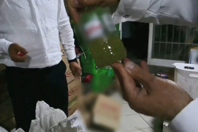 Gıda sahtekarlarına baskın: Tarihi geçmiş 30 ton ürün ele geçirildi