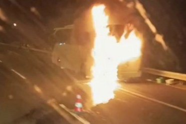 Otobüs Alev Topuna Döndü