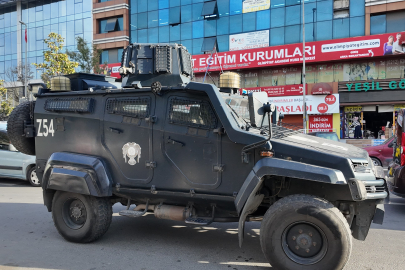 Otele Pimi Çekili Halde El Bombası Atıldı