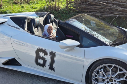 Dar ve engebeli köy yollarında ilerleyen lüks araç, Trabzonluların büyük şaşkınlığına neden oldu