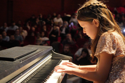 Küçük piyanistler verdiği konserle orman yangınlarına karşı farkındalık mesajları verdi