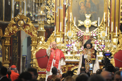 Papa 14. Leo, Ermeni Apostolik Katedrali'nde