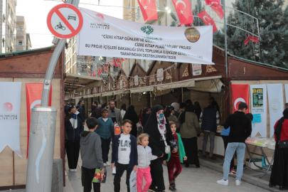 Cizre Kitap Fuarı'na Yoğun İlgi