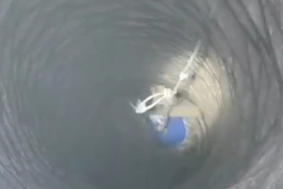 20 Metrelik Kuyuya Düşen Horoza Yardım Eli