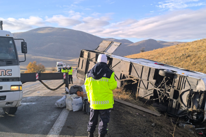 Korkunç Kazada Ölenlerin Kimlik Tespit Çalışmaları Sürüyor