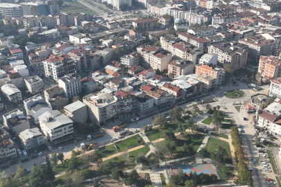 Mustafa Bozbey, Tuna Caddesi’ni köprü veya tünelle Hürriyet Mahallesi tarafına bağlamayı planladıklarını açıkladı
