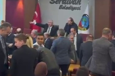 Başkan Yardımcısı ile CHP'li Meclis Üyesi Arasında Arbede