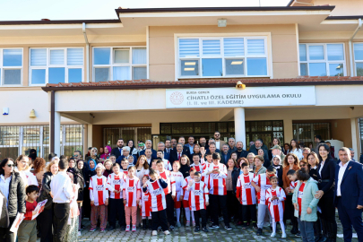 Gemlik’te Özel Öğrencilere Forma Sürprizi: “Sporla Büyü, Sporla Yaşa” Etkinliği Büyük Mutluluk Yarattı