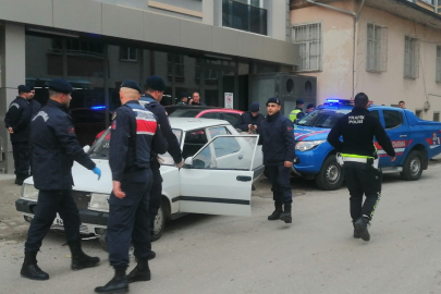 Jandarmanın 'Dur' İhtarına Uymayıp Kaçmaya Çalıştı