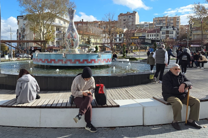 Emekli Nüfusu Çalışanlardan Fazla...