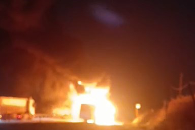 Bursa'da işçileri taşıyan servis otobüsü, alev topuna döndü