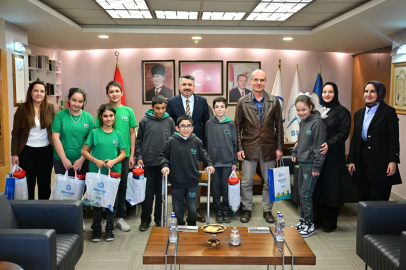 Yıldırım’da Dünya Engelliler Günü: Başkan Yılmaz Özel Öğrencileri Ağırladı