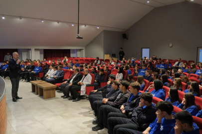 Başkan Alper Taban, “Genç Bakış” Programında Öğrencilerle Buluştu