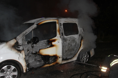 Ailesine Kızdı Kendi Arabasını Ateşe Verdi