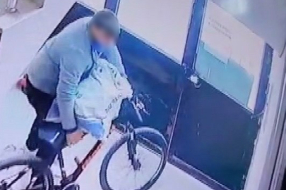Bisiklet Hırsızı Kameralara Yakalandı
