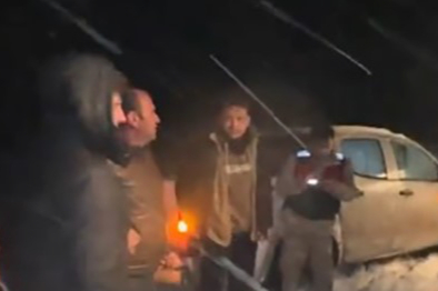 Karda Mahsur Kalan 4 Vatandaşın Yardımına Ekipler Yetişti