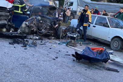 Burdur'da Korkunç Kaza: 2 Ölü 3 Yaralı