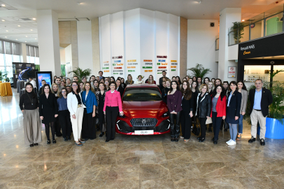Kadının Güçlenmesi Bursa Platformu üyeleri, Oyak Renault'da buluştu