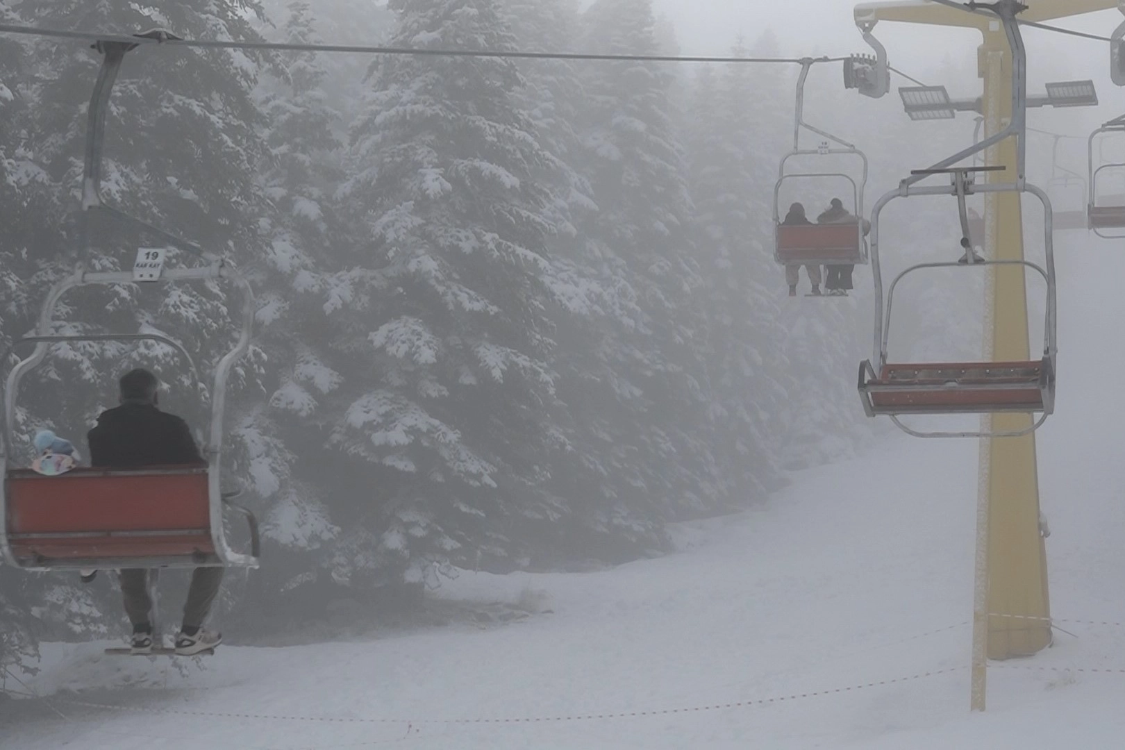 Uludağ'da göz gözü görmüyor