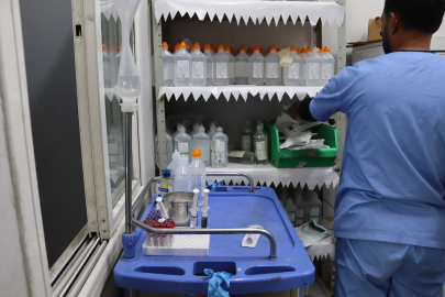 Açlık ve ilaç yokluğu binlerce hastayı ölüme sürüklüyor