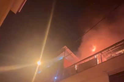 Bursa'da binanın çatısında yangın!