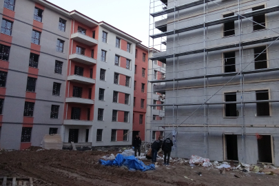 Malatya'da inşaatın çatısından düşen işçi ağır yaralandı