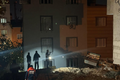 Manisa’da çatlak oluşan iki bina tahliye edildi