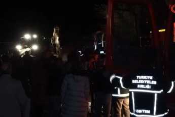 Kalorifer kazanı patladı, yangın çıkan ev kullanılamaz hale geldi