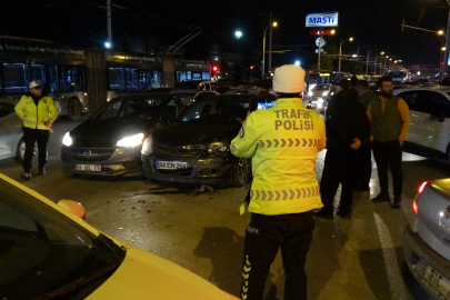 Malatya’da Zincirleme Kaza: 3 Araç Çarpıştı, 2 Yaralı!
