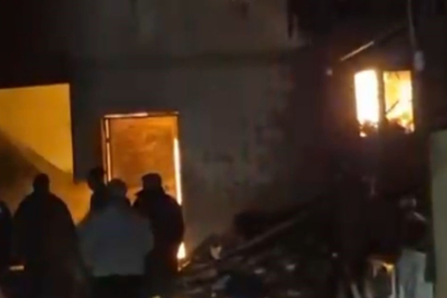 Ahır ve Garaj Alevlere Teslim Oldu